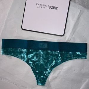 (M) UNISEX Victoria’s Secret Velvet THONG Underwear